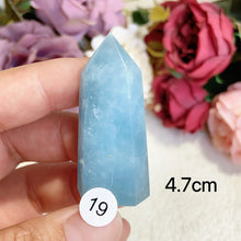 Load image into Gallery viewer, Natural Aquamarine Crystal Tower Point