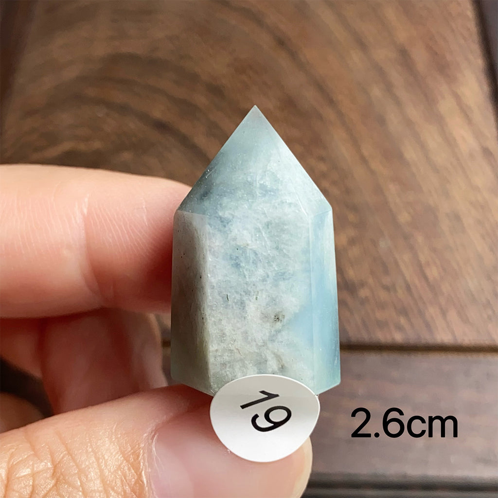 Natural Small-Sized  Crystal Aquamarine Tower
