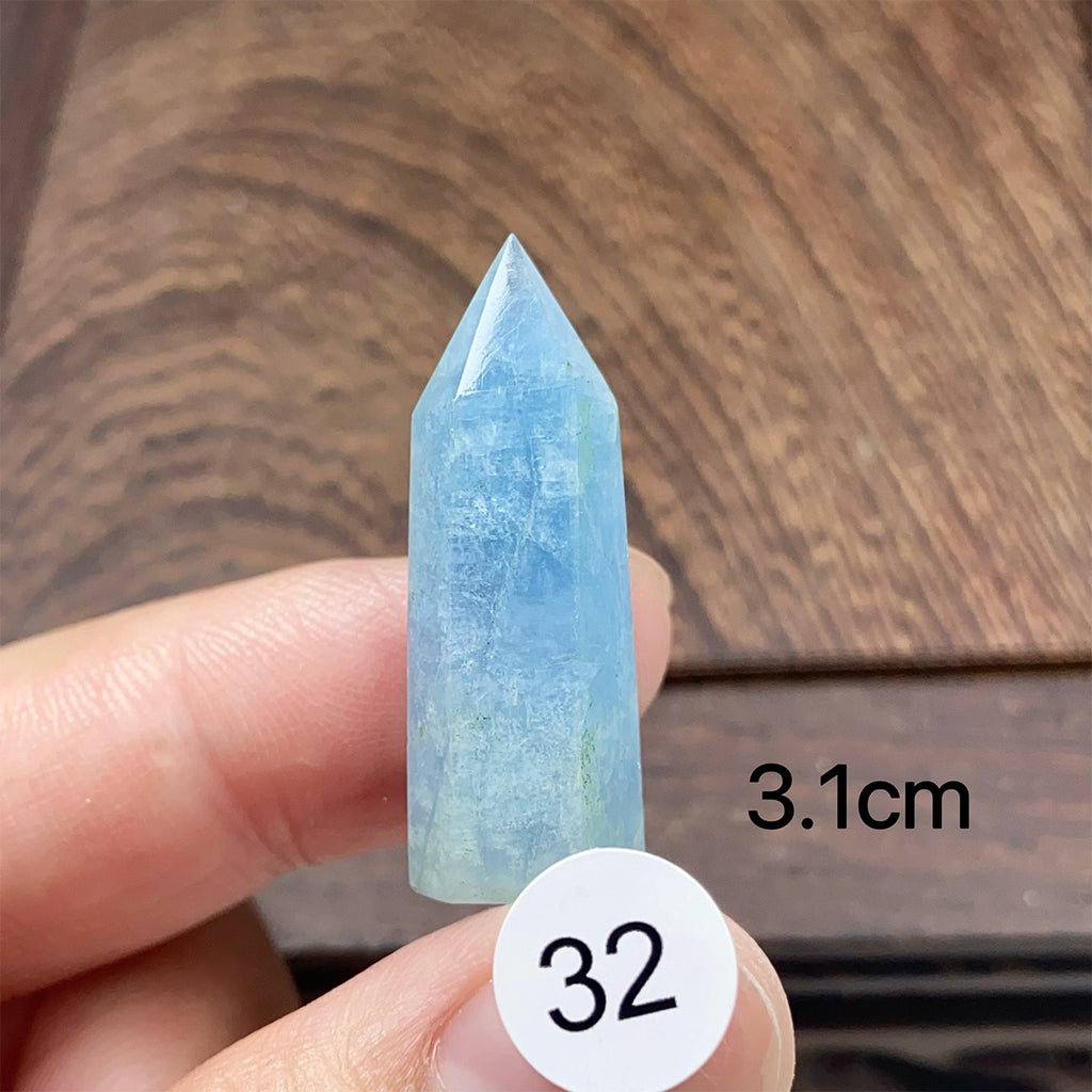 Natural Small-Sized  Crystal Aquamarine Tower