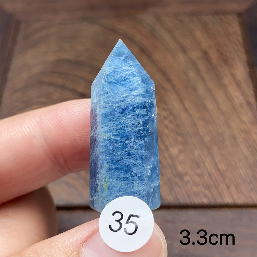 Natural Small-Sized  Crystal Aquamarine Tower