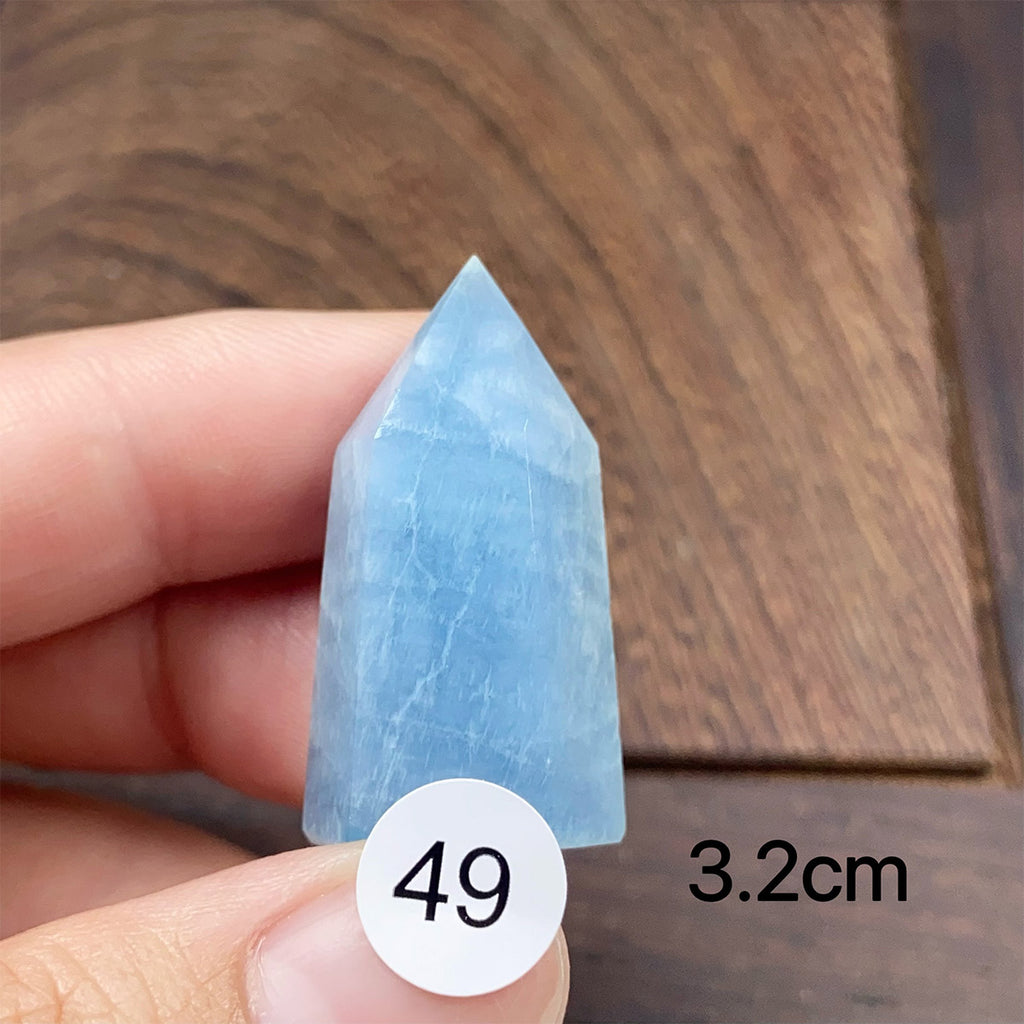 Natural Small-Sized  Crystal Aquamarine Tower