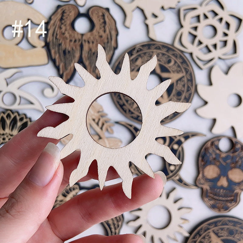 Different Styles Wooden Sphere Stand