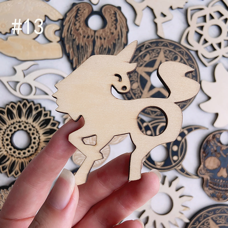 Different Styles Wooden Sphere Stand